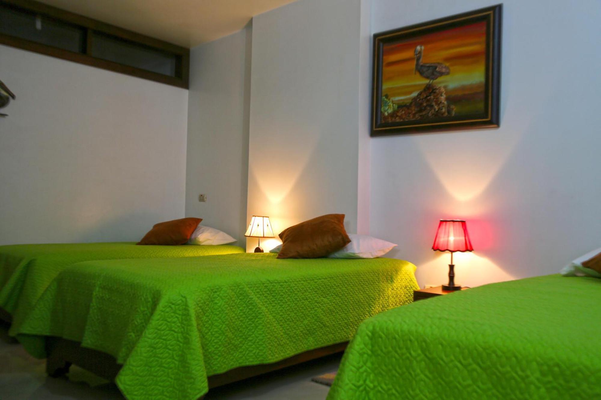 Hotel Starfish Puerto Villamil Bagian luar foto