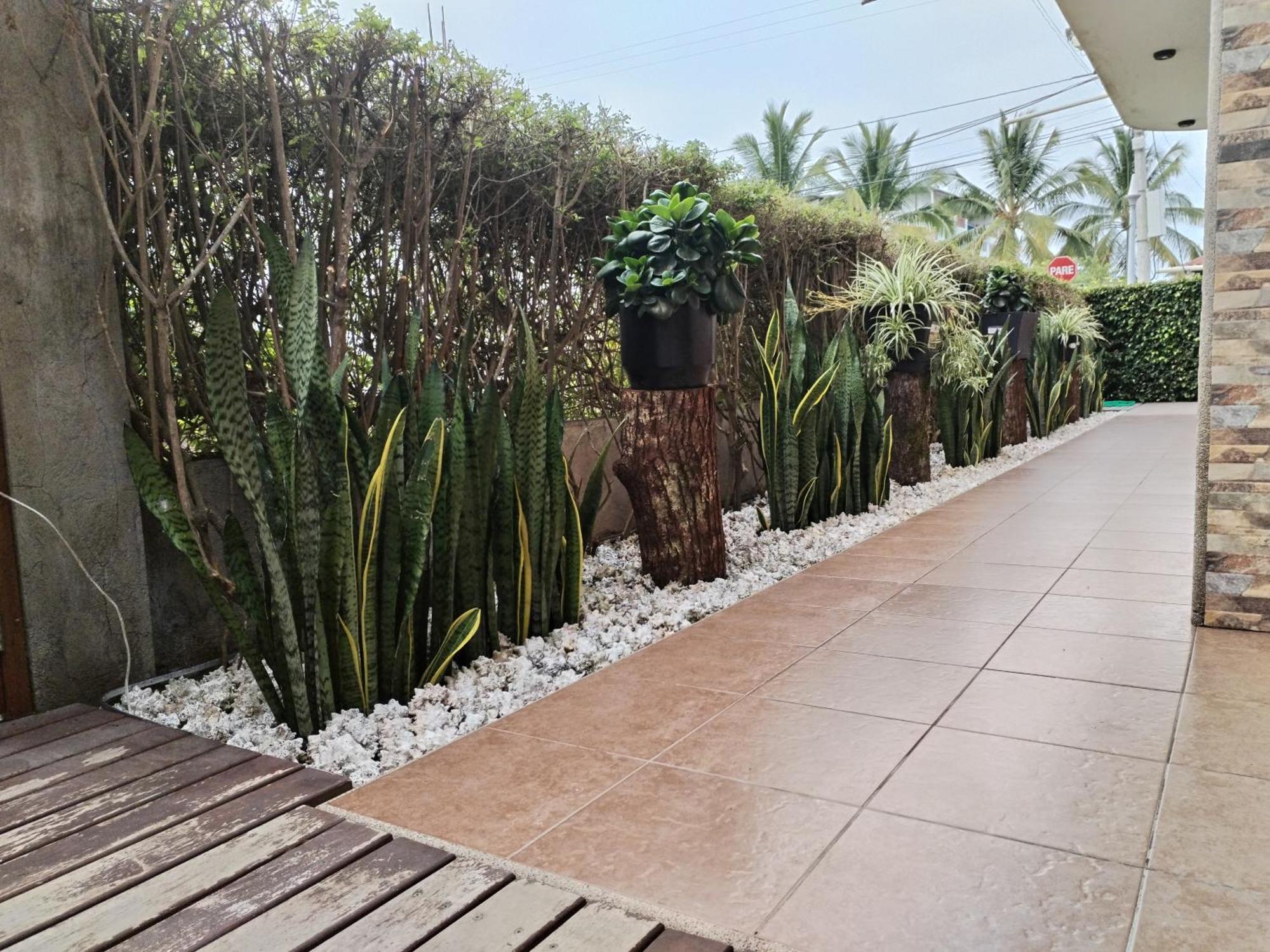 Hotel Starfish Puerto Villamil Bagian luar foto