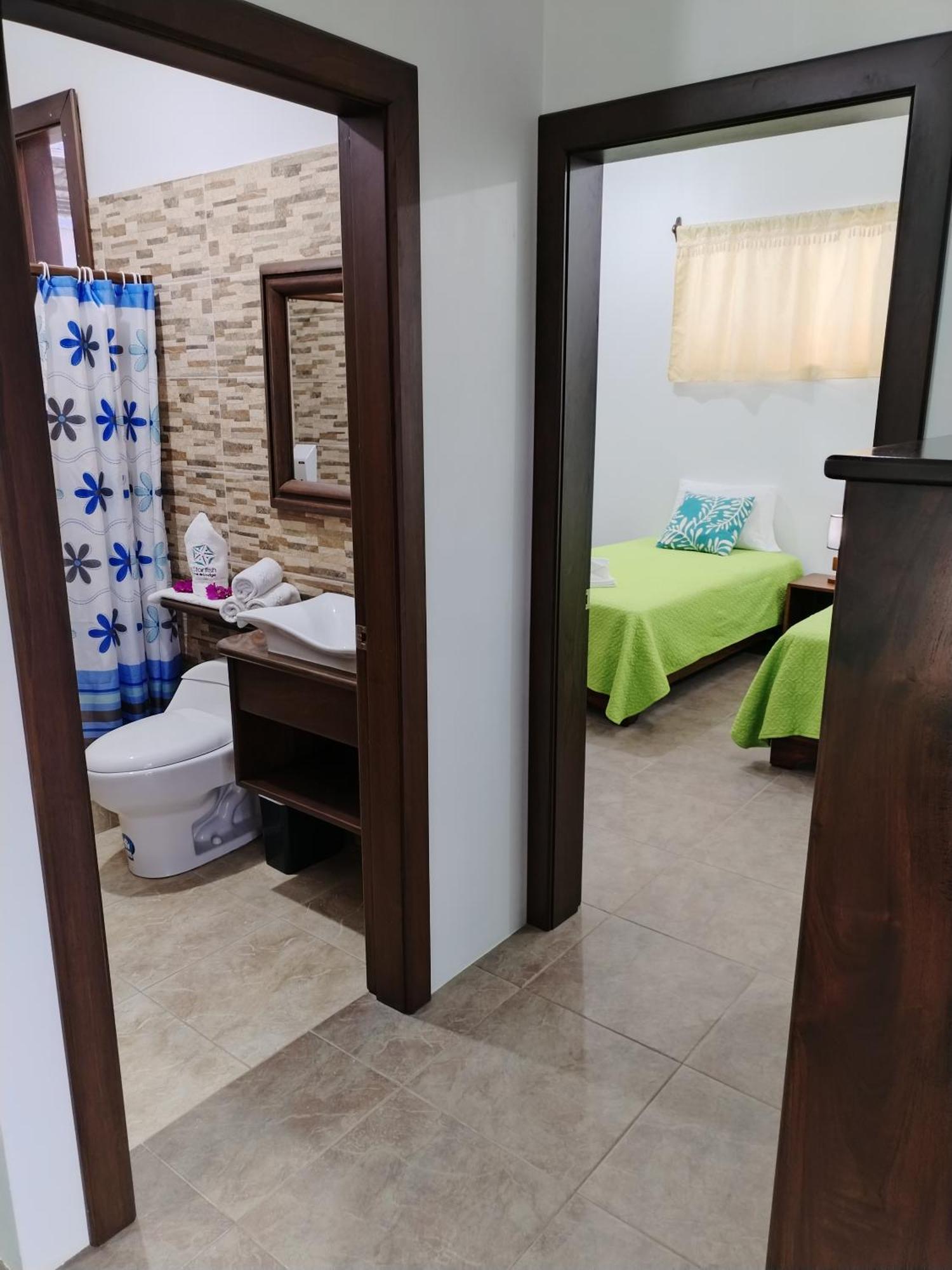 Hotel Starfish Puerto Villamil Bagian luar foto