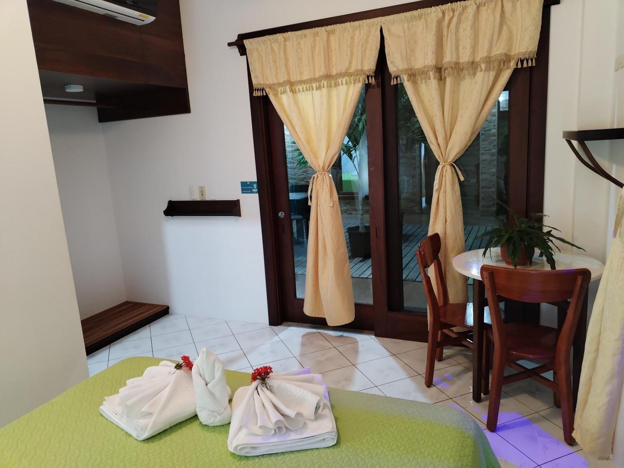 Hotel Starfish Puerto Villamil Bagian luar foto