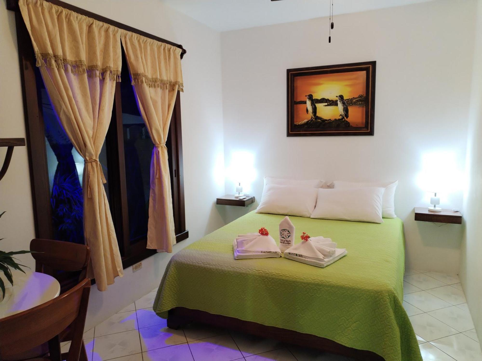 Hotel Starfish Puerto Villamil Bagian luar foto