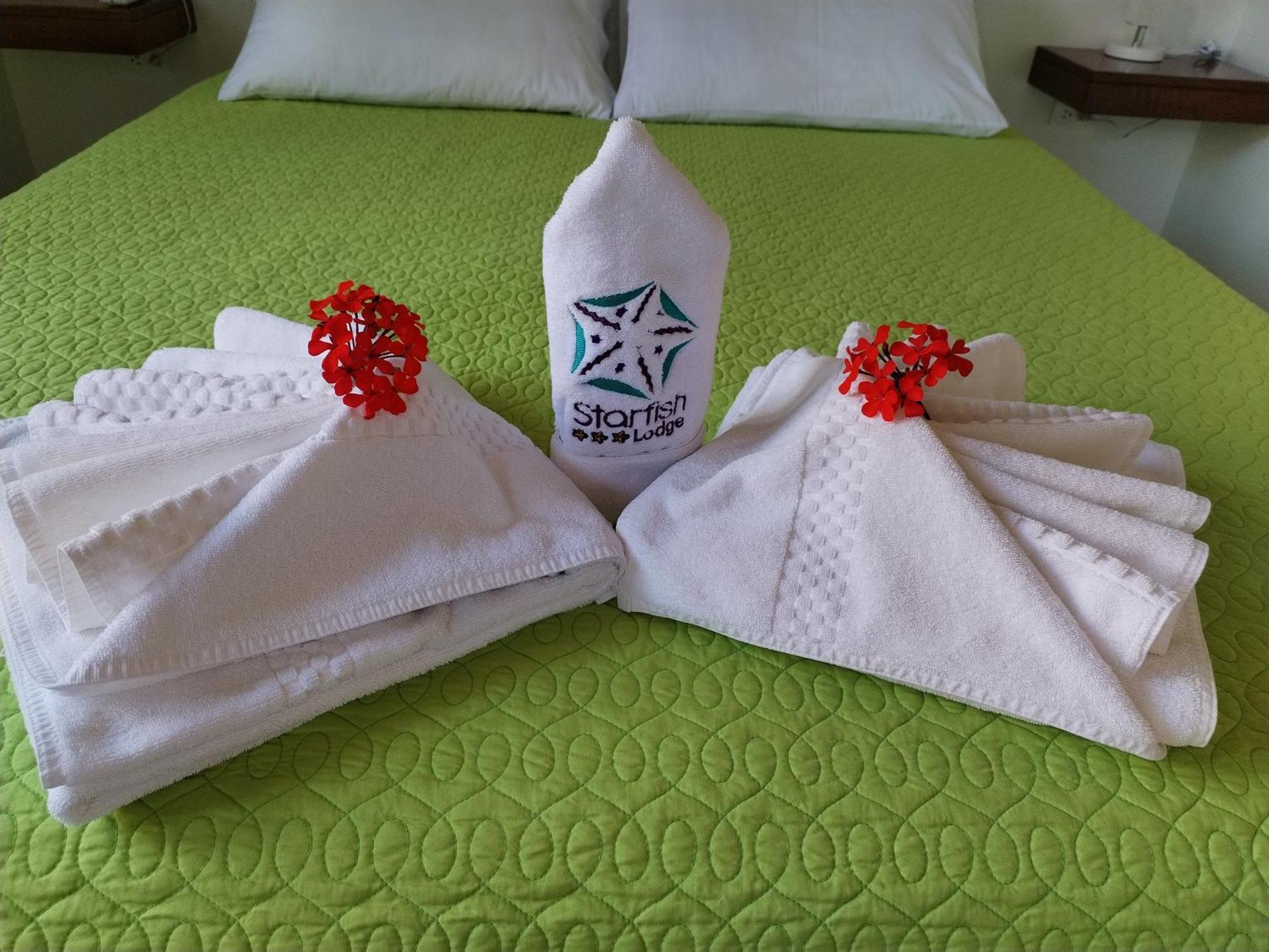 Hotel Starfish Puerto Villamil Bagian luar foto
