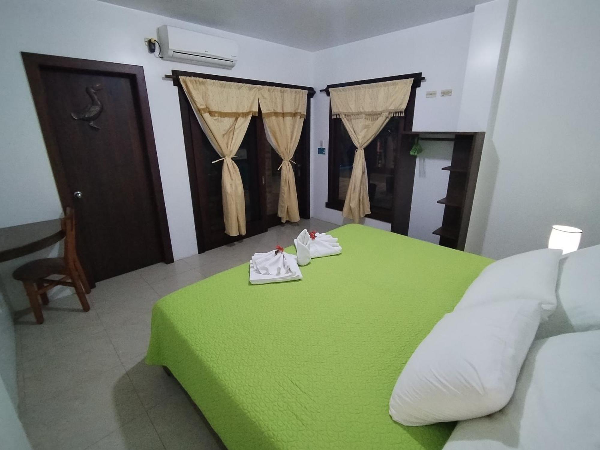 Hotel Starfish Puerto Villamil Bagian luar foto