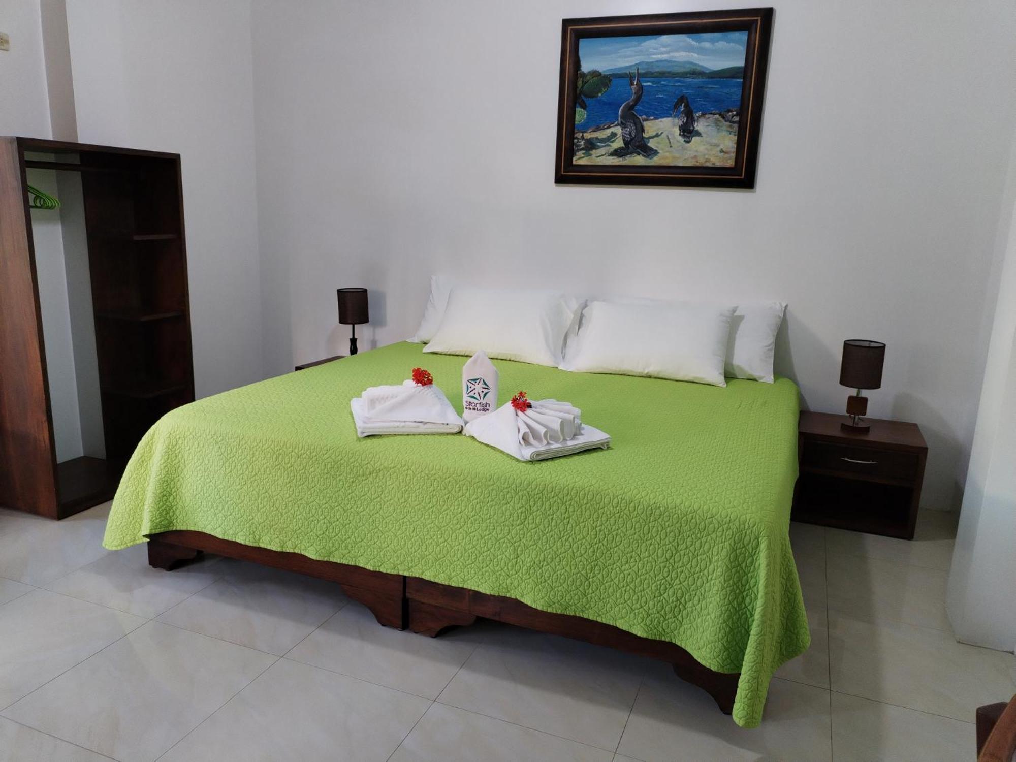 Hotel Starfish Puerto Villamil Bagian luar foto
