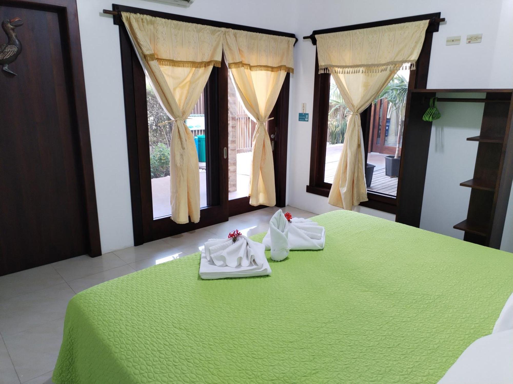 Hotel Starfish Puerto Villamil Bagian luar foto